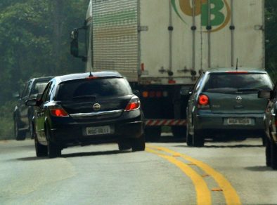 Ultrapassagem proibida é a infração que mais provoca multa ao motorista