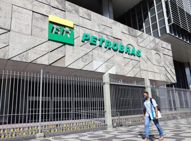 Petrobras abre concurso público com salário inicial de R$ 5.878,82 e vagas em São José