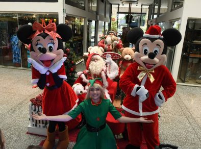 ESPLANDA SHOPPING recebe o Papai Noel, Mickey e Minnie