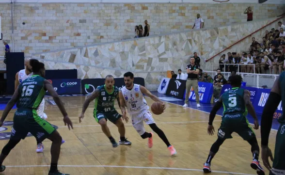 São José Basketball volta à quadra neste sábado (23) para encarar o Franca