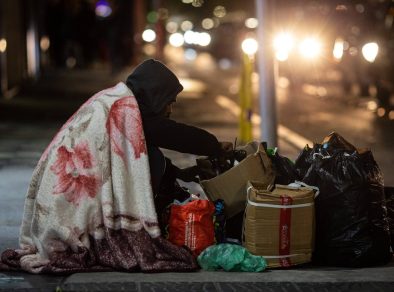 Pessoas em situação de rua terão bolsa de qualificação profissional