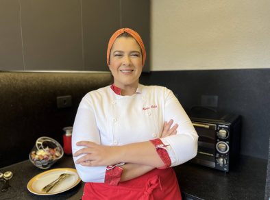 CHEF MÔNICA MALLET ESTREIA PRIMEIRO PROGRAMA DE RÁDIO SOBRE GASTRONOMIA EM SÃO JOSÉ DOS CAMPOS 