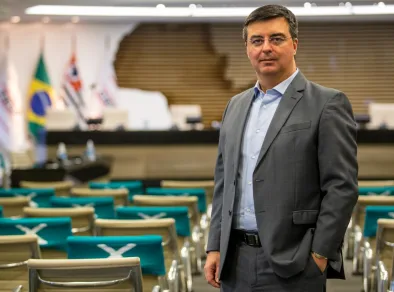Todo mundo erra, mas é preciso refletir e reconsiderar Rafael Cervone