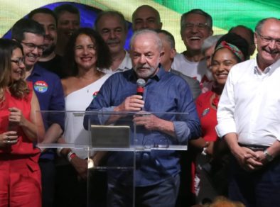 “Nenhuma mulher quer namorar um ajudante geral”, fala de Lula repercute