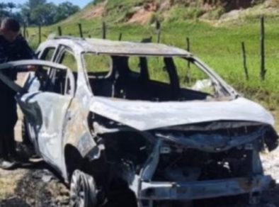 Motorista de app tem carro roubado e incendiado em São José dos Campos