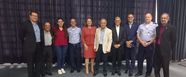 Rui Goncalves, Patrícia Teixieira, Cap Renato, Neide Pereira Pinto, Emílio Matsuo, Manoel de Oliveira, Edison Henriques Jr, Brigadeiro Casarino e Fúlvio Delicato IMG_3538