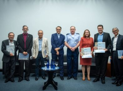 O lançamento do livro no DCTA contou com mesa redonda com os escritores 