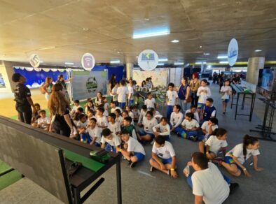 Circuito STEAM Brasil, Robótica e Simulador de Voo no Congresso de Educação INVOZ 2024