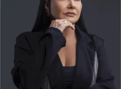 Luzia Gasetta Tschizik, fundadora do Grupo Ourho, recebe condecoração de cidadã joseense