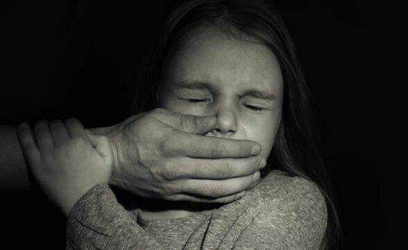 Meninas vítimas de agressões sexuais são descredibilizadas, afirma especialista 