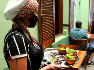 Jacareí tem 150 vagas abertas para cursos gratuitos de hospedagem e alimentação