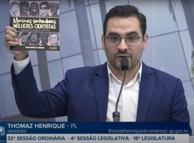 Thomaz Henrique pede retirada de livro com conteúdo pró-aborto nas escolas municipais de São José