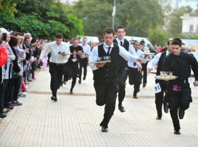 Vem ai a 9ª corrida do garçom e garçonete