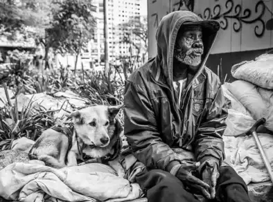 Fotógrafo e idealizador da MRSC, ajuda pessoas e pets em situação de rua