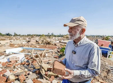 “Nós vamos estar junto de vocês nessa luta”, diz Lula a moradores de cidades gaúchas
