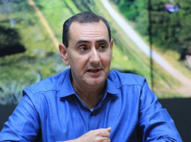 Anderson Farias e PSD são multados em R$ 10 mil por campanha antecipada com distribuição de jornal