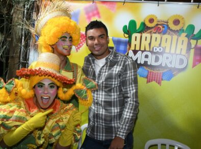 Casemiro faz festa dos fãs no 1º Arraiá do Madrid Open Mall no Urbanova