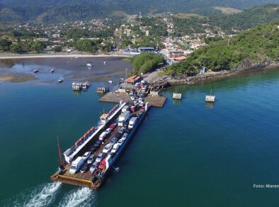 Tempo de espera na balsa ultrapassou três horas em Ilhabela