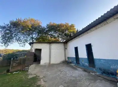 Após morar 31 anos em local, família recebe mandado de reintegração de posse da Prefeitura