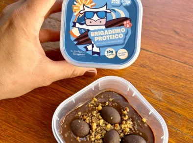Mana Poke e Mais Mu lançam novo brigadeiro proteico zero açúcar e low carb