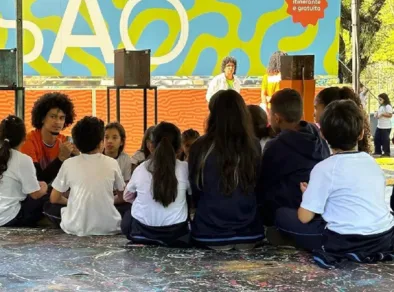 Busão das Artes leva atividades lúdicas e científicas ao Parque Horto Florestal