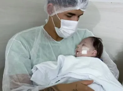 Filho do cantor Zé Vaqueiro morre aos 11 meses com síndrome rara