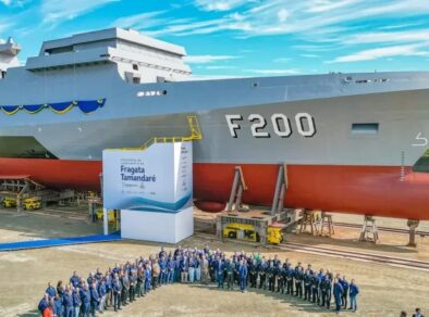 Embraer inaugura primeiro navio de guerra em Santa Catarina