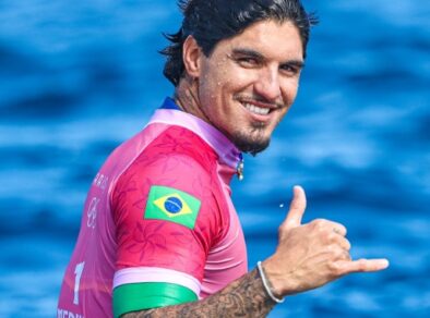 Olimpíadas: Gabriel Medina disputa semifinal do surfe neste sábado (03)