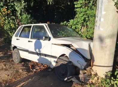 Idoso de 63 anos morre após colidir carro contra poste em Caçapava