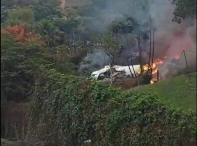 Avião com 62 pessoas que caiu em Vinhedo (SP) não tem sobreviventes