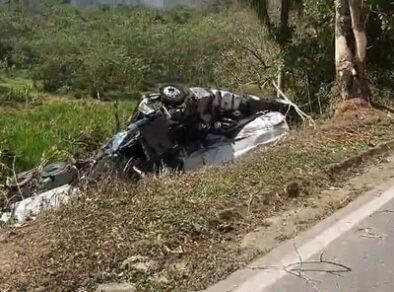 Rodovia SP-50 é interditada para remoção de caminhão após acidente em São José