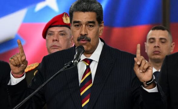 Maduro decreta adiantamento do Natal para outubro na Venezuela