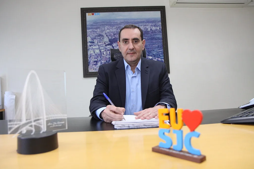 MP move ação contra Anderson por abuso de promoção pessoal em perfis oficiais da GCM