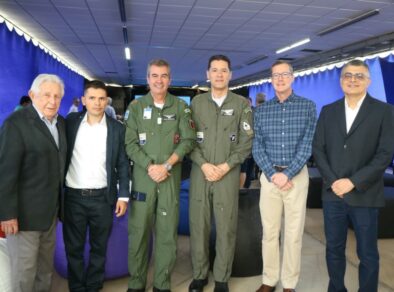 Nicolau Sarkis, presidente do Poliedro Educação, recebe homenagem