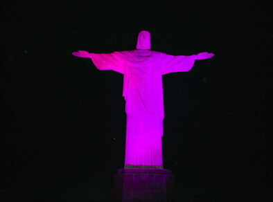 Fundação Laço Rosa abre o Outubro Rosa com iluminação especial do Cristo Redentor 