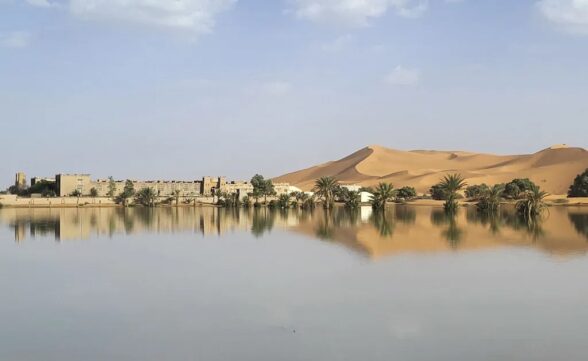 Deserto do Saara fica alagado após tempestades