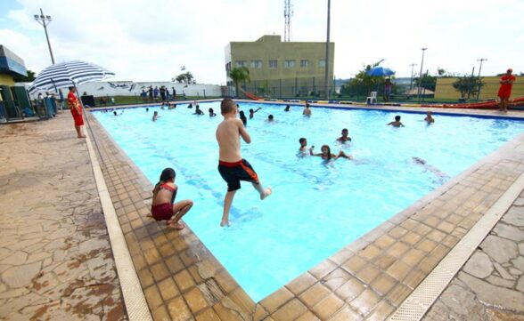 Piscinas públicas de São José reabrem para o Projeto Verão