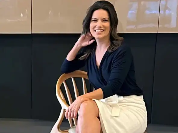 O atributo alt desta imagem está vazio. O nome do arquivo é Arquiteta-Juliana-Soubhia-591x1024.webp