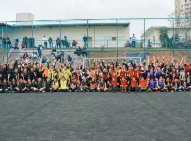 Evento beneficente de futebol feminino realiza arrecadação de alimentos em São José dos Campos