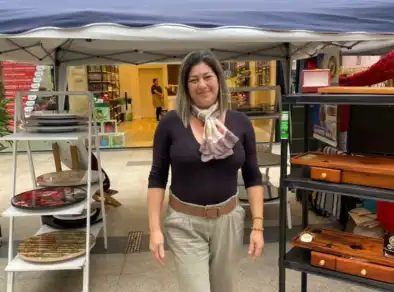 Tábua inteligente, tampo giratório e resina: Art Churras se torna referência em peças de churrasco no Vale do Paraíba