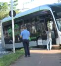 Acidente entre ônibus da Linha Verde e carro deixa homem ferido…