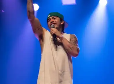 Whindersson Nunes e Robson Sousa trazem stand-up para São José em 4 de dezembro