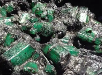 Esmeralda avaliada em R$ 6 bi deverá ser devolvida ao Brasil após decisão nos EUA