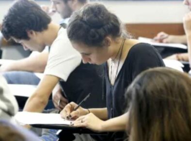 Colégio faz sábado de provas para candidatos a bolsas de estudo em cursos preparatórios em São José