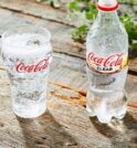 Coca-Cola comercializa no Japão uma versão transparente e zero calorias com…