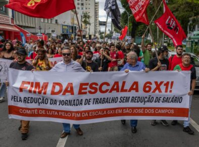 Manifestação pelo fim da escala 6×1 aconteceu nesta sexta (15), em São José dos Campos