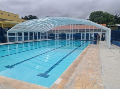 Piscina com cobertura retrátil é aberta nesta sexta (15) no Jd. Morumbi