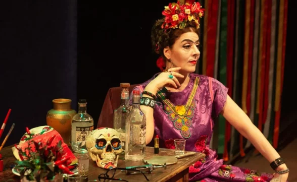 Espetáculo solidário sobre Frida Kahlo encerra festival de teatro