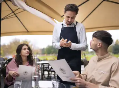 Sinhores prevê aumento de até 30% das vendas em bares e restaurantes no final do ano