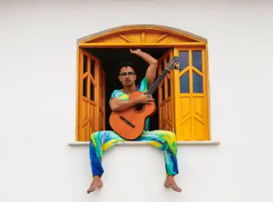 Fatel apresenta turnê “Solta o Pavão” em São Paulo com participações especiais